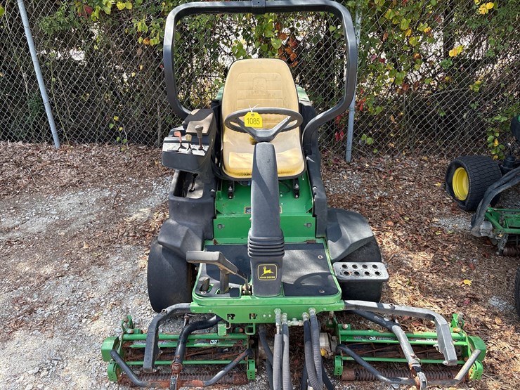 2000-john-deere-2500-image-2