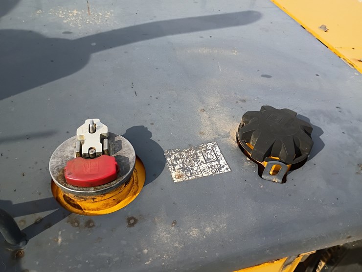 2008-deere-670d-image-71