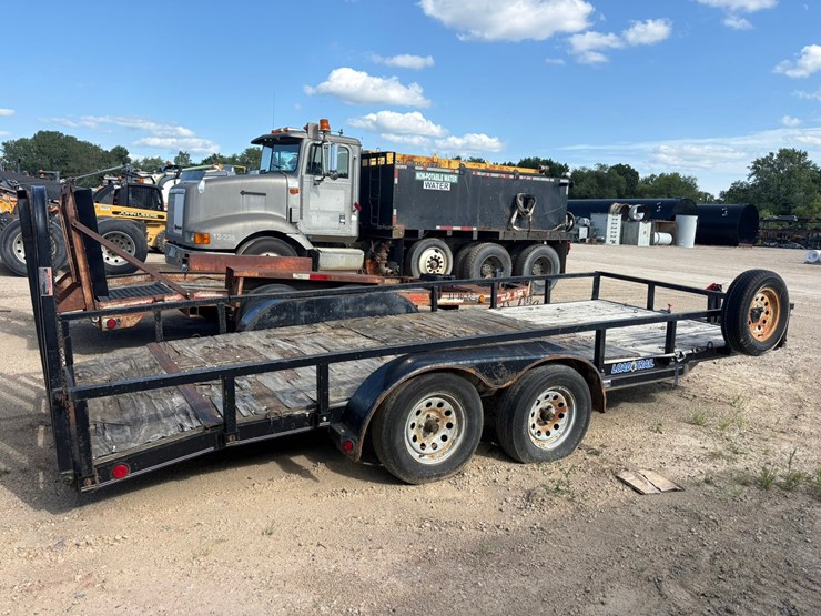 #2403-•-2015-load-trail-16'-trailer-image-3