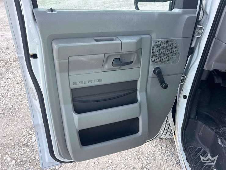 2017-ford-e450-image-20
