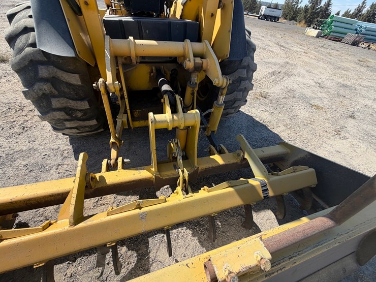 2007-deere-210le-image-25