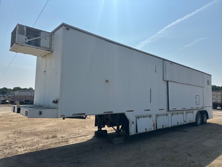 #2489-•-1990-calumet-mmt449l-lab-trailer-image-1