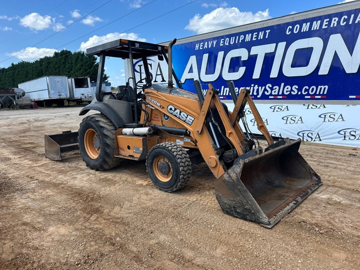 #2486-•-2015-case-570nep-skip-loader-image-7