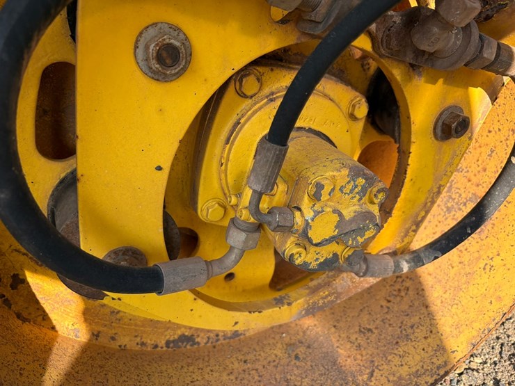2012-bomag-bw120ad-4-image-46