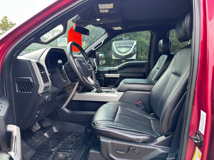 2019-ford-f150-lariat-image-13
