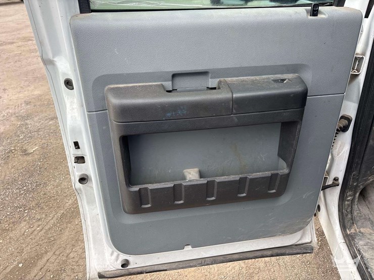 2016-ford-f350-image-17