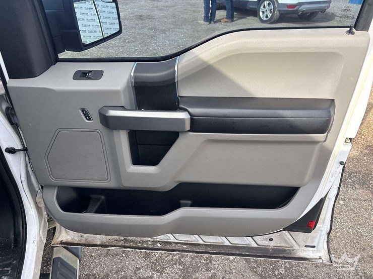2015-ford-f150-image-22
