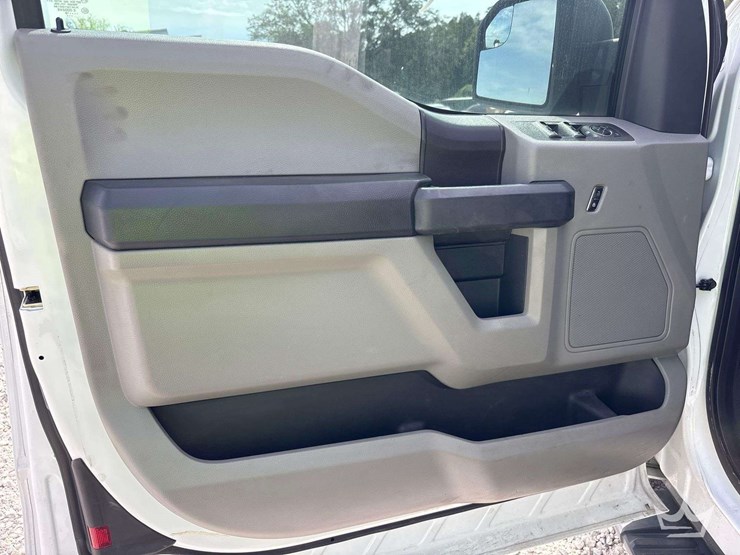 2018-ford-f150-image-12