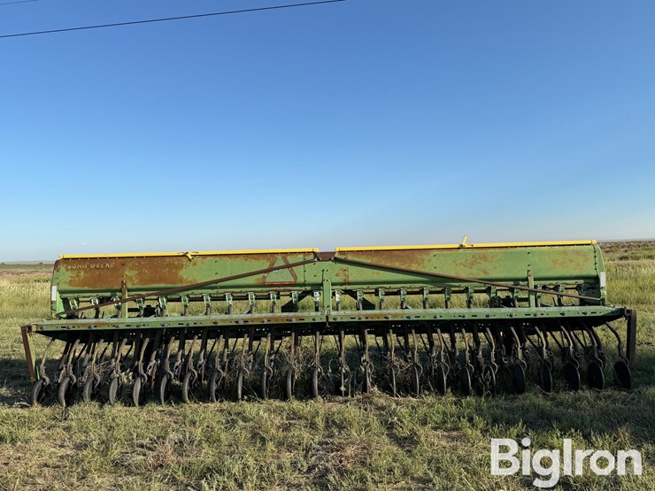 john-deere-520-image-6