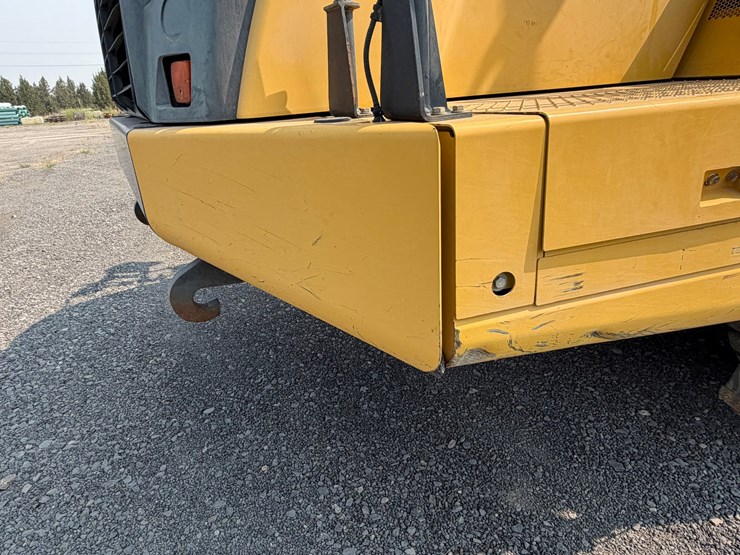 2016-komatsu-hm400-5-image-10