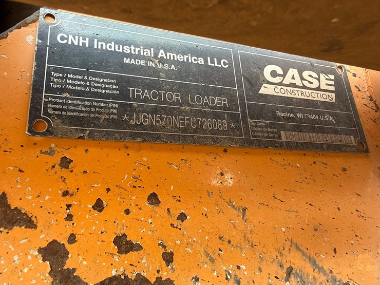 #2486-•-2015-case-570nep-skip-loader-image-88