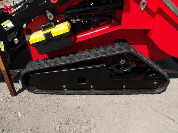 2026-sdlanch-ssl1300-skid-steer-loader-image-9