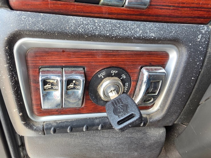 2007-kenworth-w900-image-77