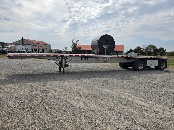 2022-fontaine-flat-bed-trailer-image-4