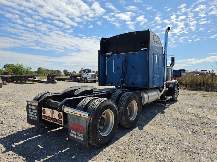 2003-kenworth-w900-image-19