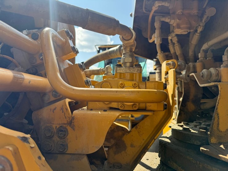 2017-caterpillar-988k-image-57