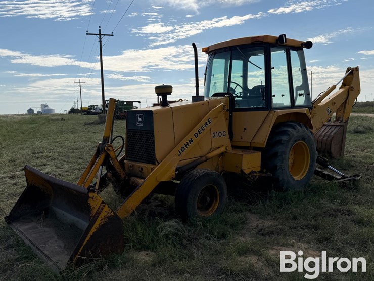 1986-deere-210c-image-3