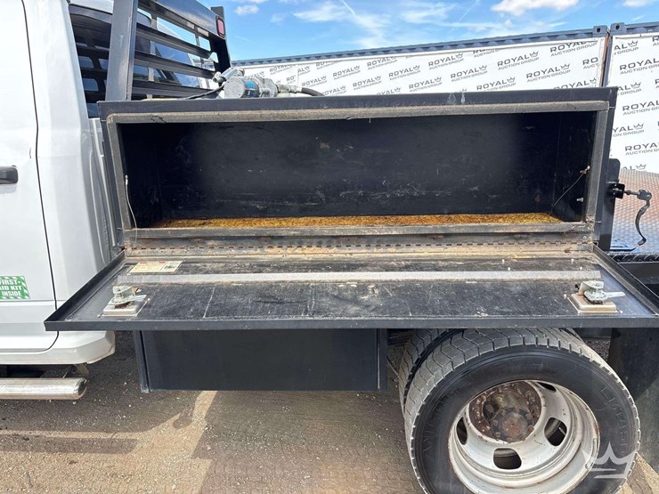 2018-utility-flatbed-image-20