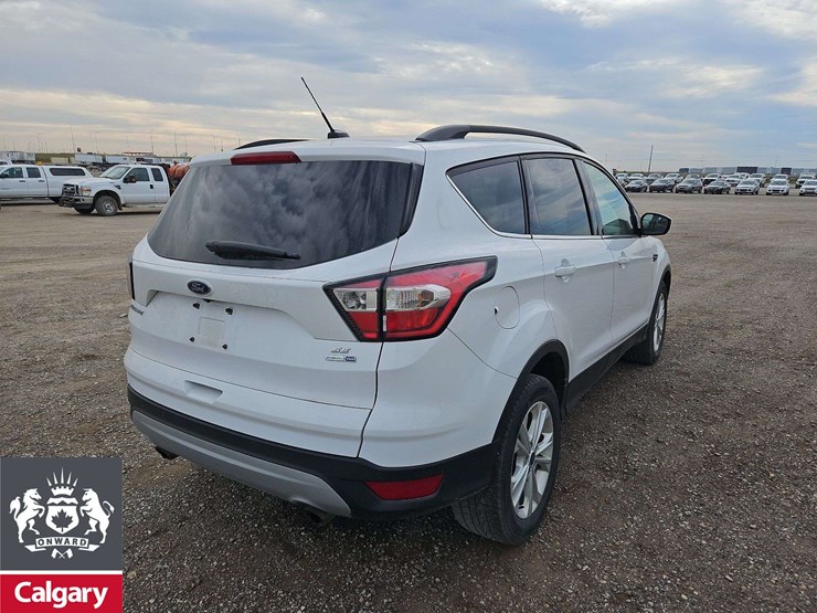 2017-ford-escape-se-image-4