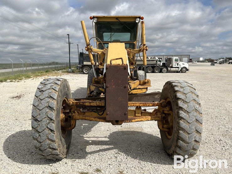1988-caterpillar-12g-image-2