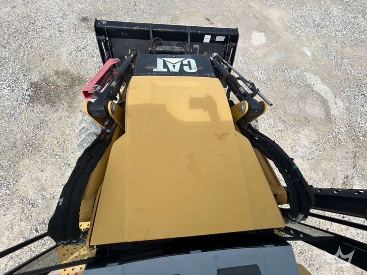 2017-caterpillar-420f2-it-image-20
