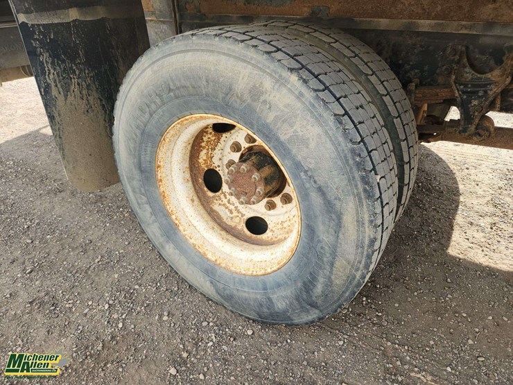 2014-international-durastar-4300-image-23
