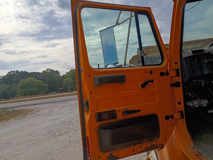 2000-international-4900-image-27