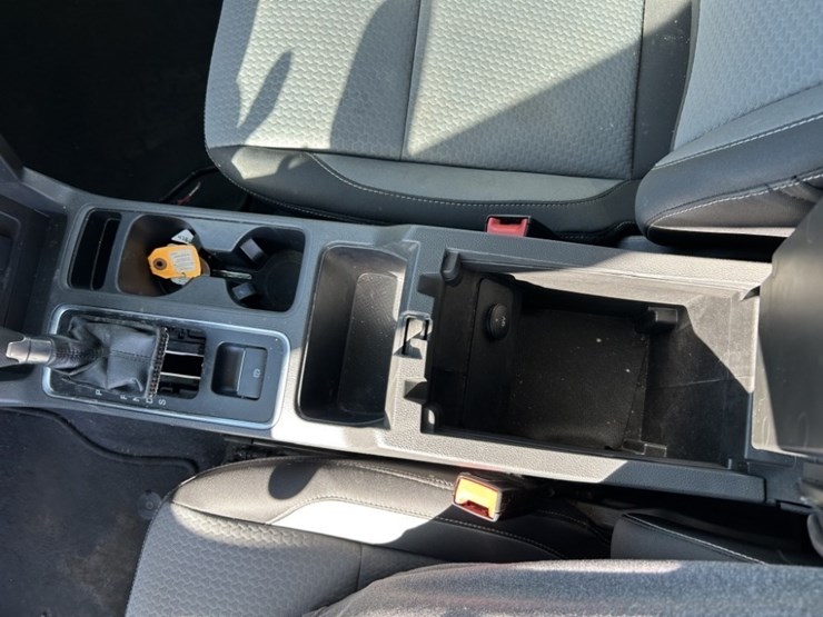 2017-ford-escape-image-16
