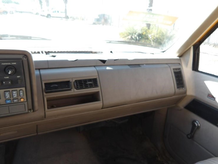 1992-gmc-sierra-3500-image-17