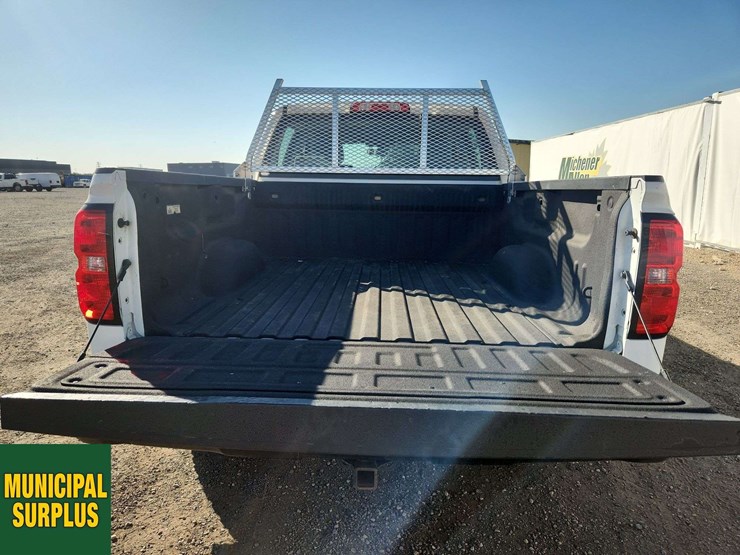 2017-chevrolet-silverado-1500-image-16