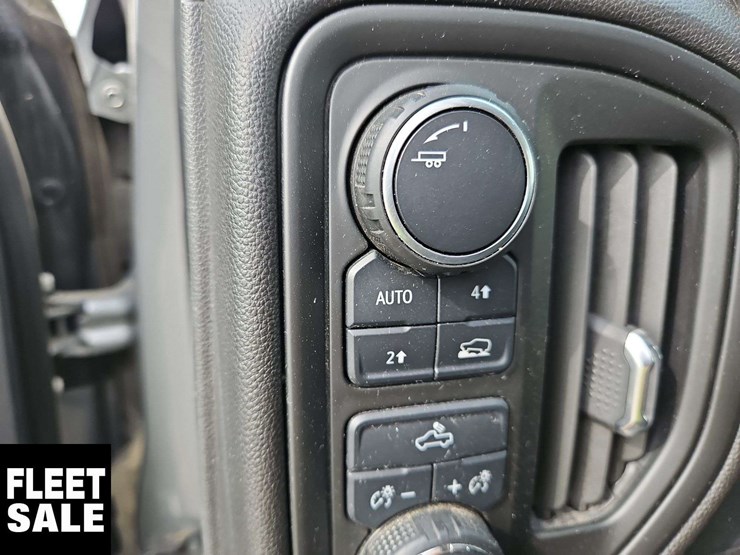 2023-chevrolet-silverado-1500-image-21