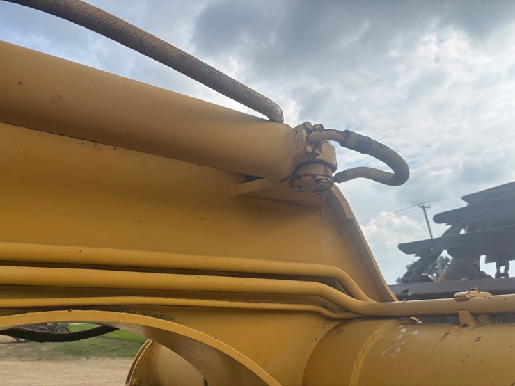 caterpillar-613-image-52