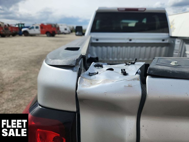 2022-gmc-sierra-2500hd-image-30