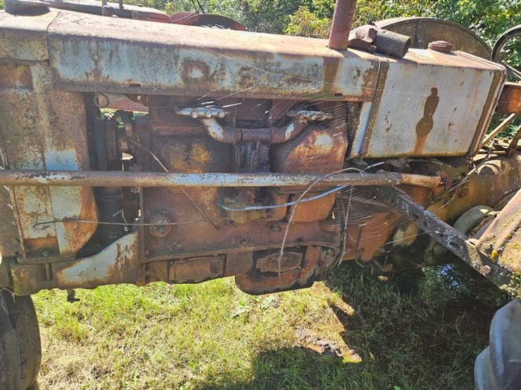 #2526-•-1935-case-cc-tractor-image-13
