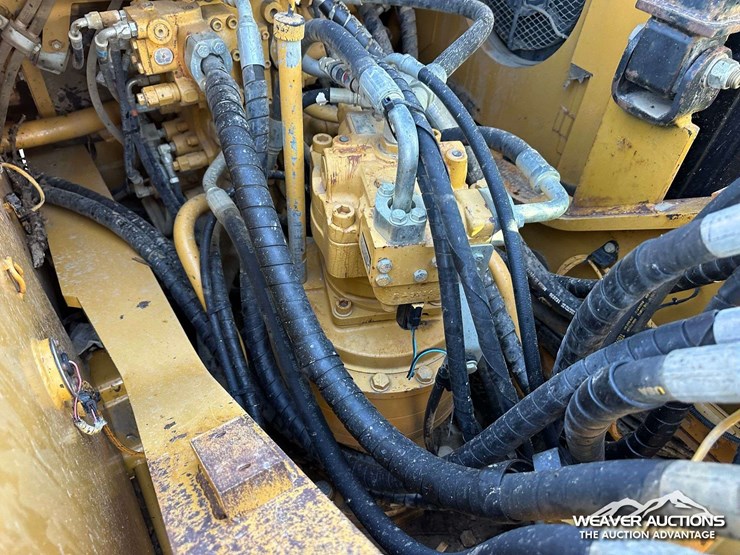 caterpillar-324e-image-59