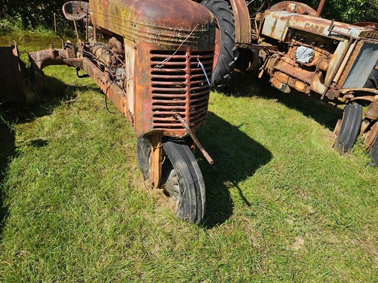 #2527-•-bf-avery-tractor-image-9