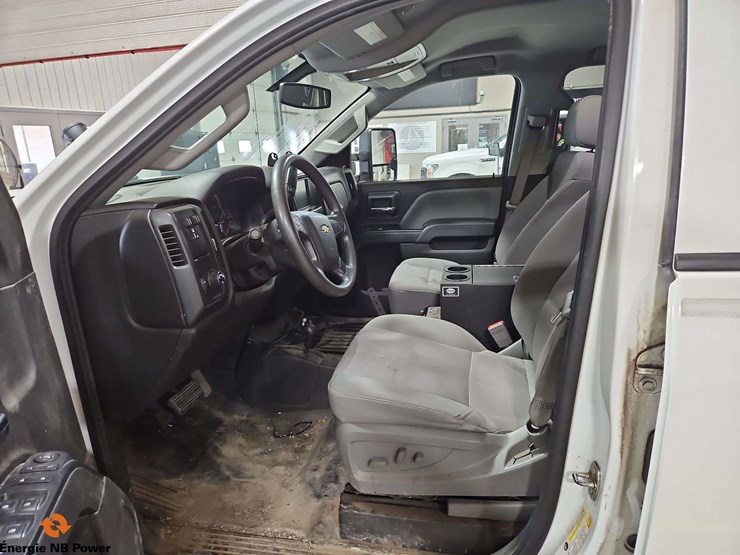 2016-chevrolet-silverado-2500hd-image-9