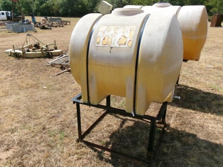 poly-tank,-225-gallon-w/stand-image-3