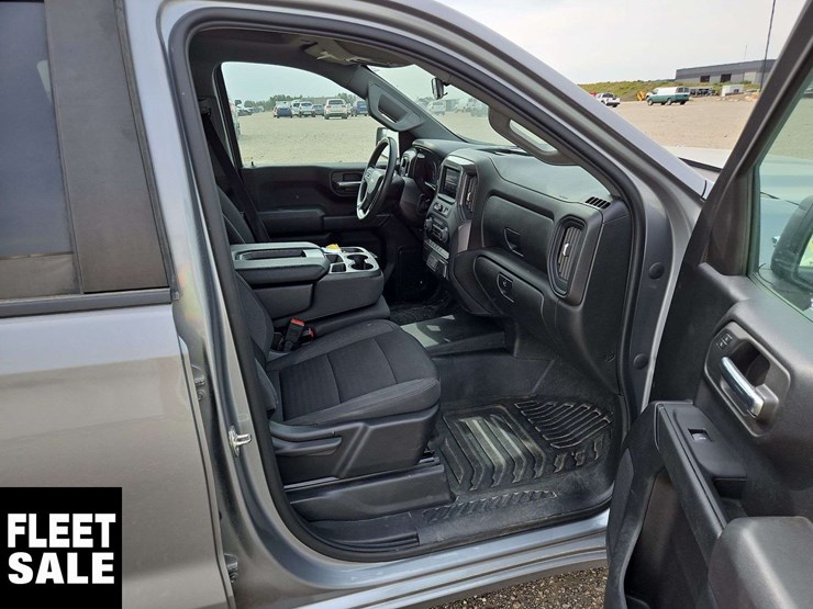2023-chevrolet-silverado-1500-image-17