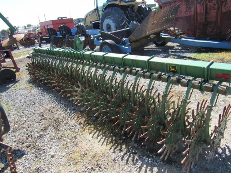 john-deere-400-image-7