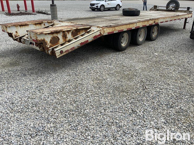 2002-felling-de-292-tri/a-flatbed-trailer-for-parts-image-5