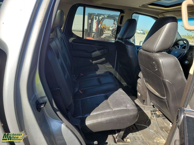ford-explorer-sport-trac-image-20