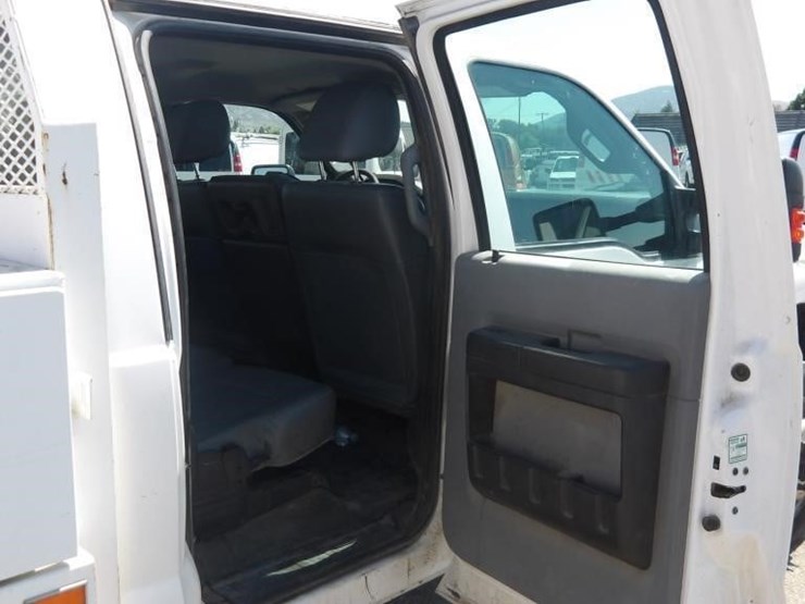 2016-ford-f550-image-17