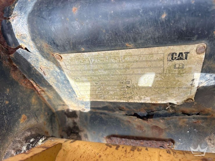 2017-caterpillar-420f2-it-image-30