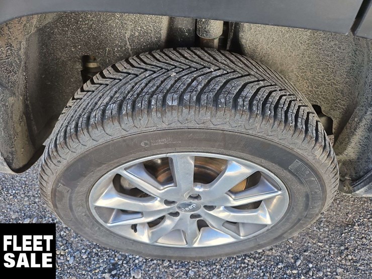 2014-jeep-cherokee-image-11