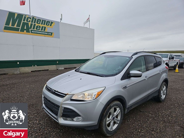 2015-ford-escape-se-image-1