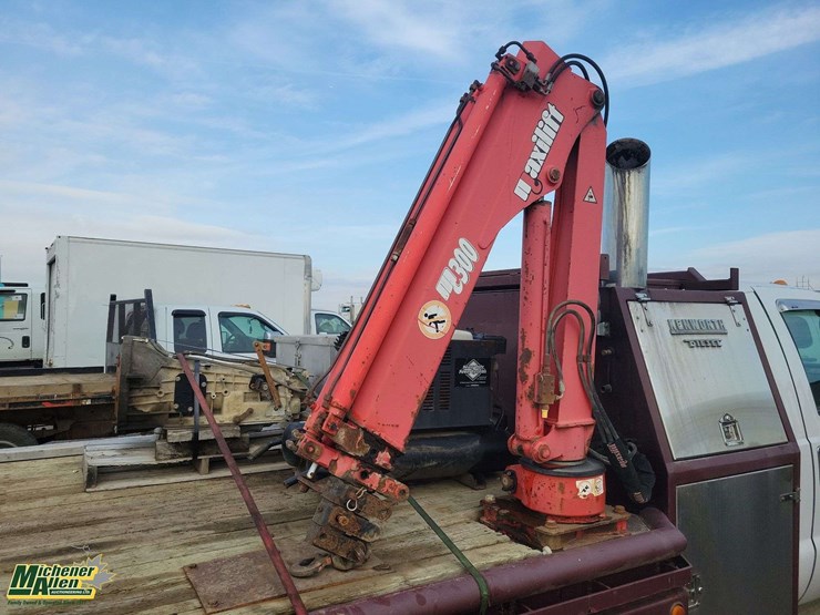 2005-ford-f550-image-34