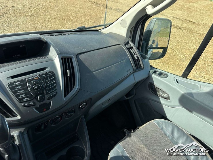 2019-ford-transit-image-10