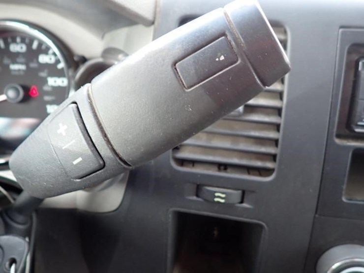 2013-gmc-sierra-2500-image-17