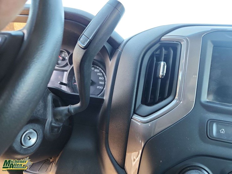 2019-chevrolet-silverado-1500-image-16